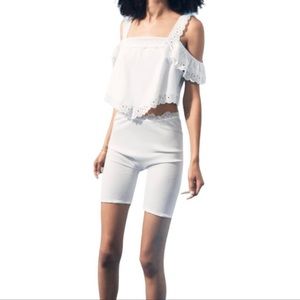 ZARA CONTRAST WHITE CROP TOP